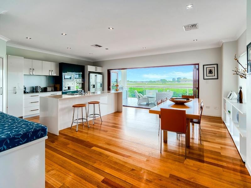 110 Mein Street, Hendra QLD 4011