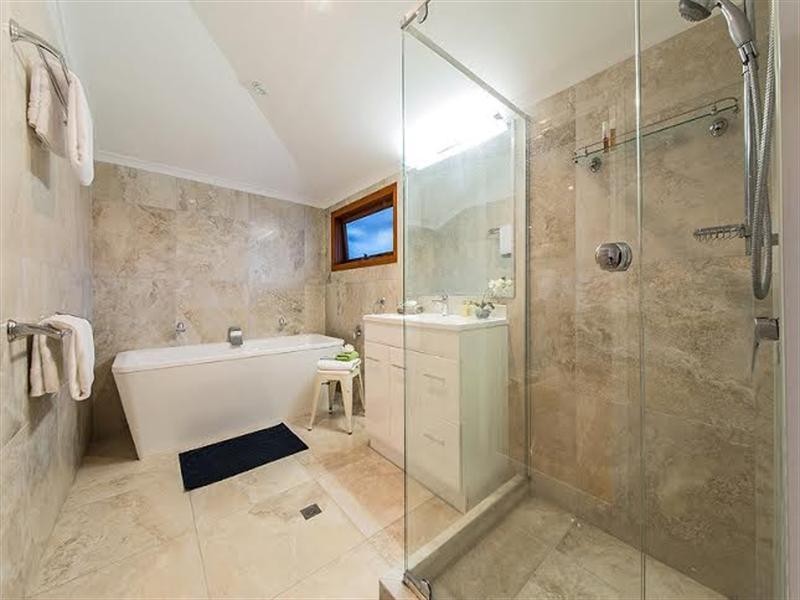 107 Mein Street, Hendra QLD 4011