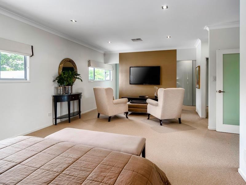 110 Mein Street, Hendra QLD 4011