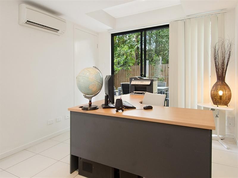 4/24 Windsor Street, Hamilton QLD 4007