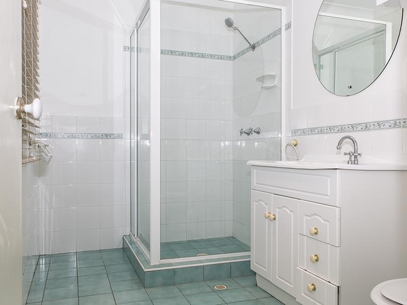 24 Joynt Street, Hamilton QLD 4007