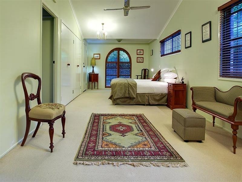 39 Sparkes Avenue, Hamilton QLD 4007
