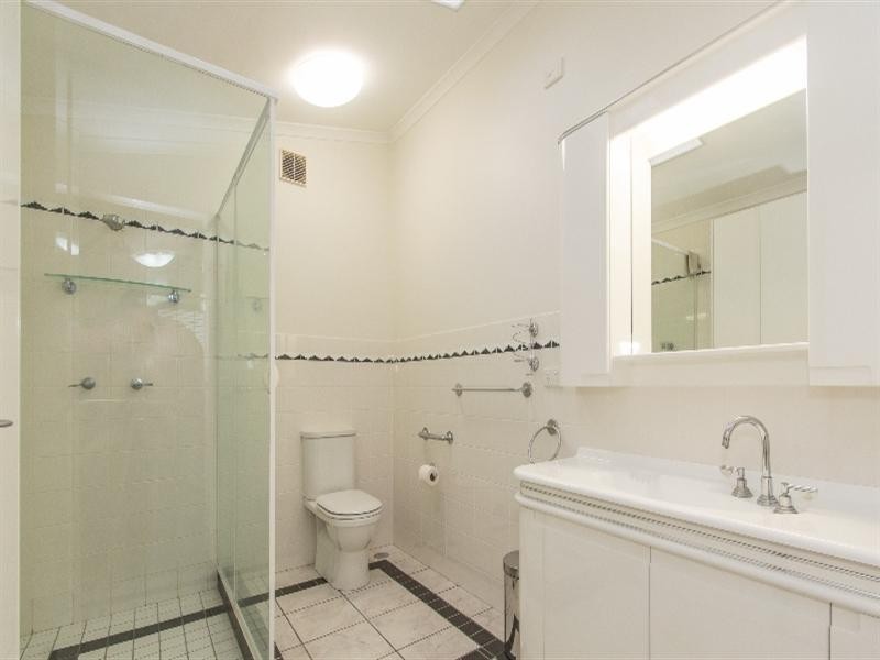 39 Sparkes Avenue, Hamilton QLD 4007