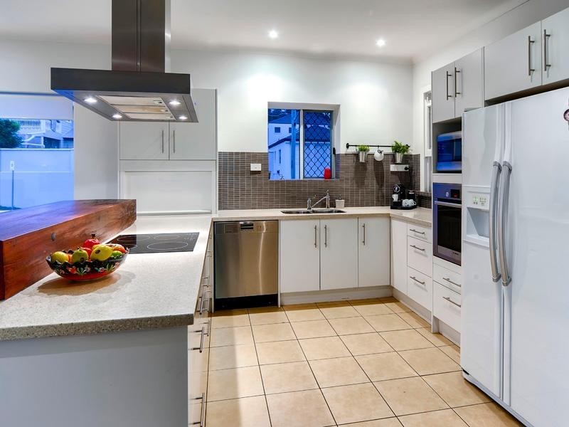 11 Queens Road, Hamilton QLD 4007