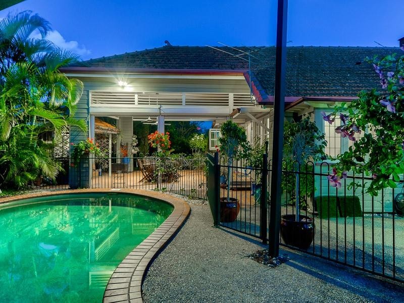 4 Fifth Avenue, Kedron QLD 4031