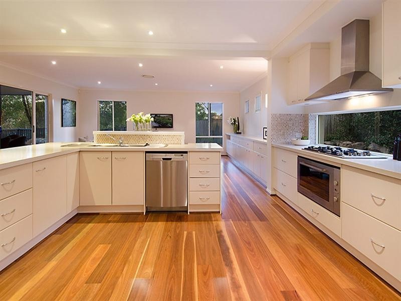 16 Kingfisher Close, Mcdowall QLD 4053