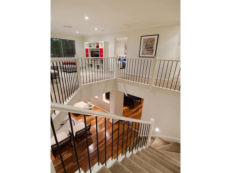 16 Kingfisher Close, Mcdowall QLD 4053