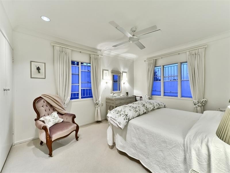 58 Crescent Road, Hamilton QLD 4007