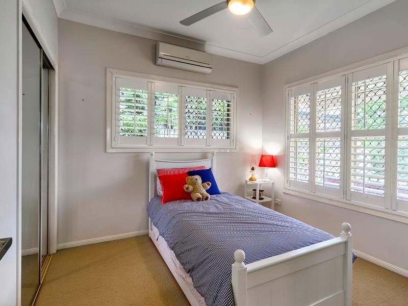 61 Mein Street, Hendra QLD 4011