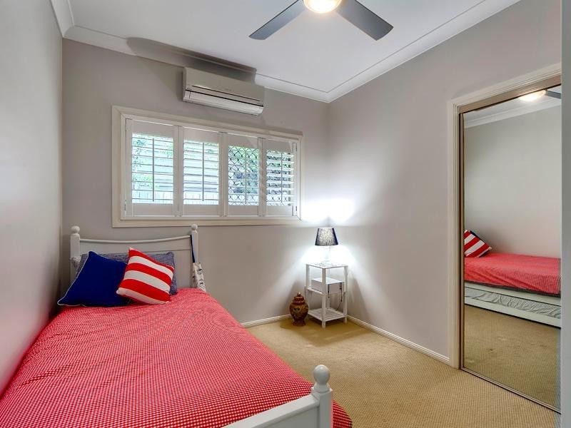 61 Mein Street, Hendra QLD 4011