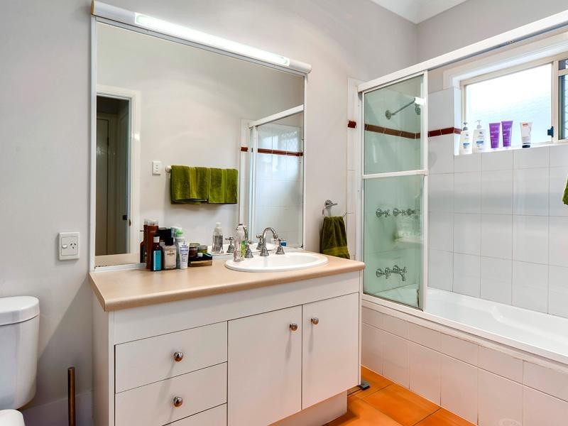 61 Mein Street, Hendra QLD 4011