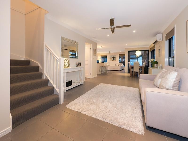 10 Almond Street, Northgate QLD 4013