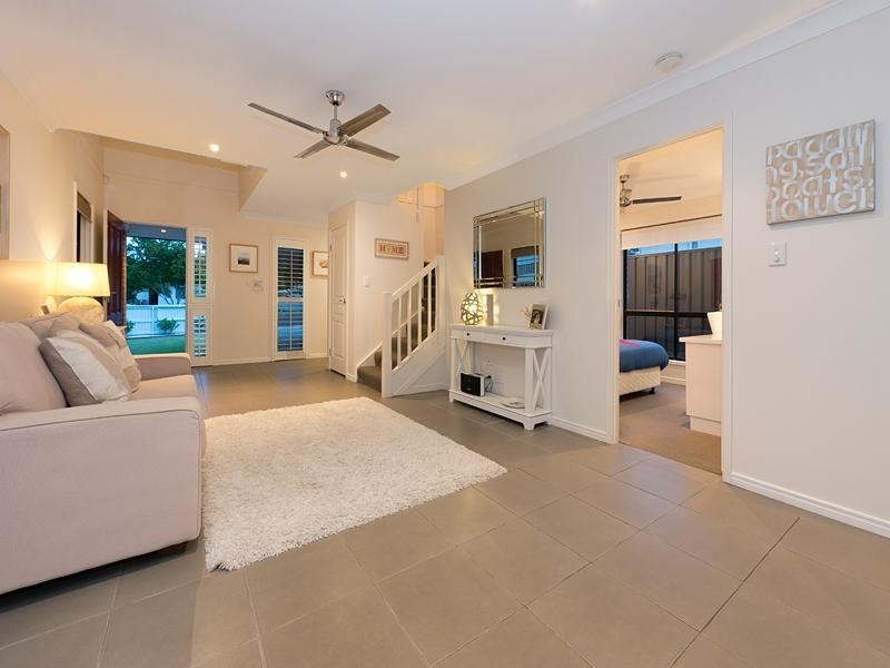 10 Almond Street, Northgate QLD 4013