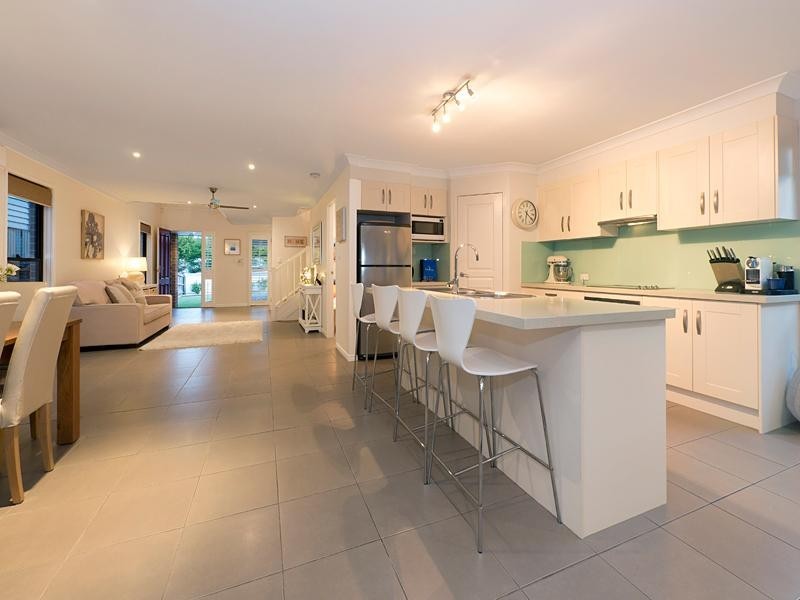 10 Almond Street, Northgate QLD 4013