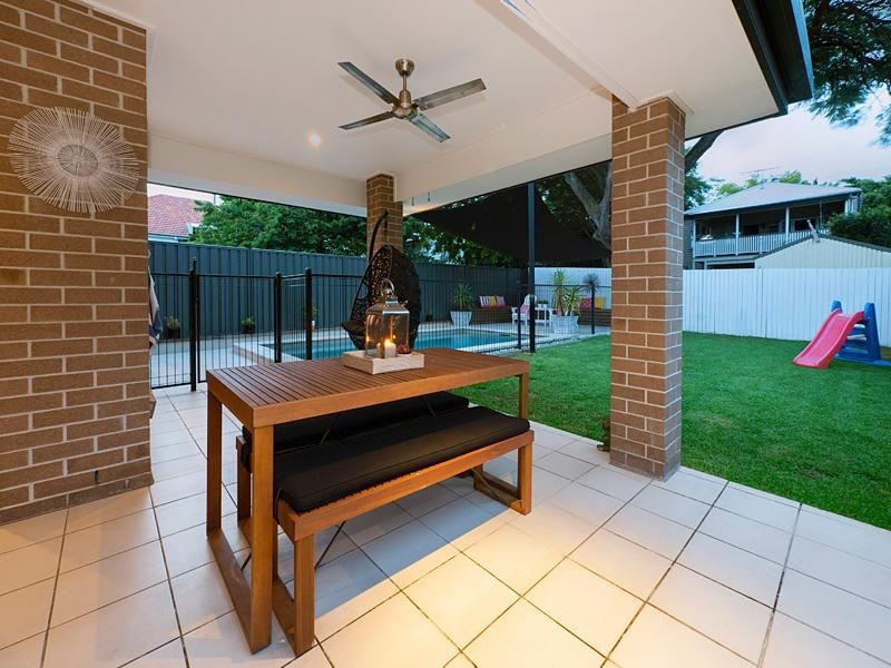 10 Almond Street, Northgate QLD 4013