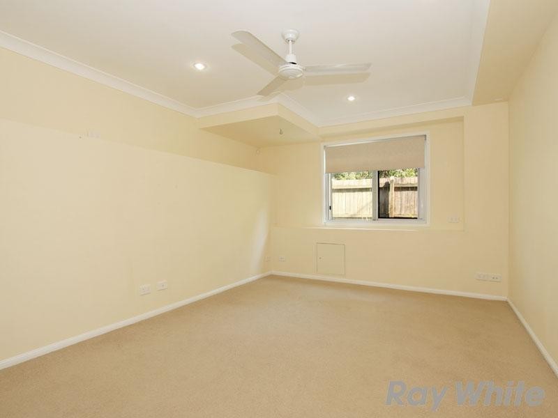 10 Amanda Place, Bridgeman Downs QLD 4035