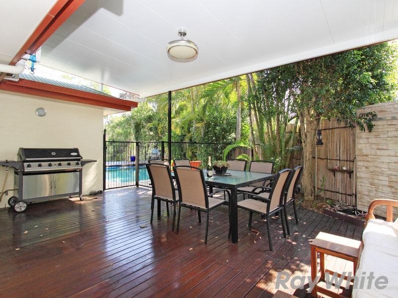 10 Amanda Place, Bridgeman Downs QLD 4035