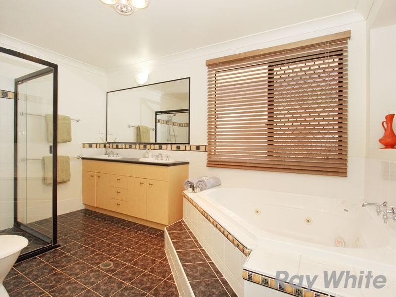 13 Capella Place, Bridgeman Downs QLD 4035