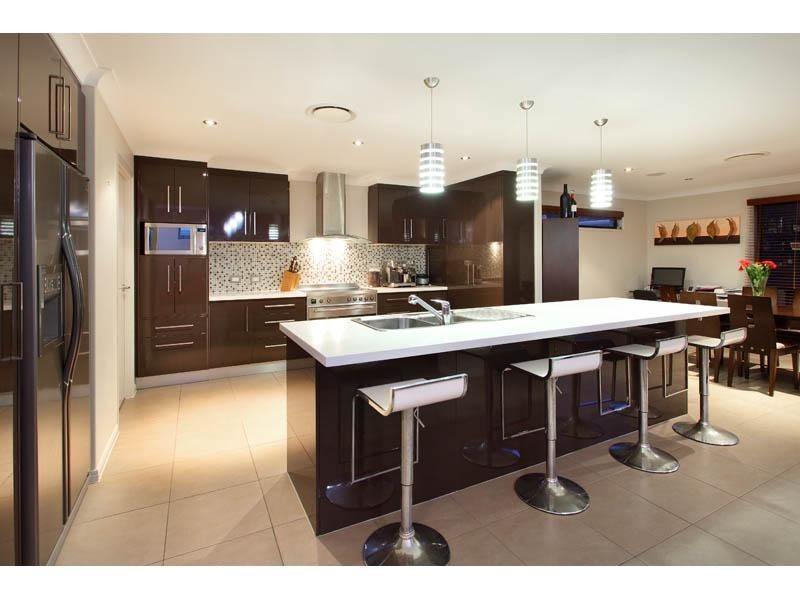 16 Travorten Drive, Bridgeman Downs QLD 4035