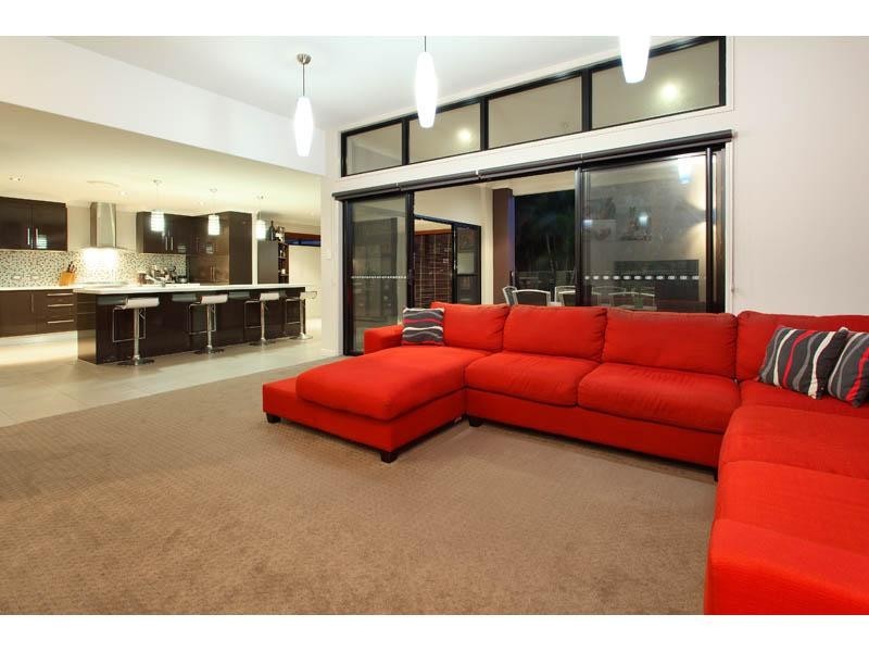 16 Travorten Drive, Bridgeman Downs QLD 4035