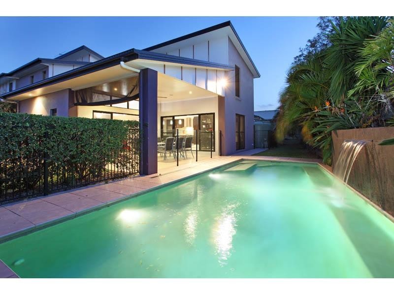 16 Travorten Drive, Bridgeman Downs QLD 4035