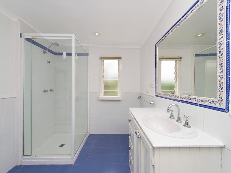 22 Gordon Street, Hendra QLD 4011