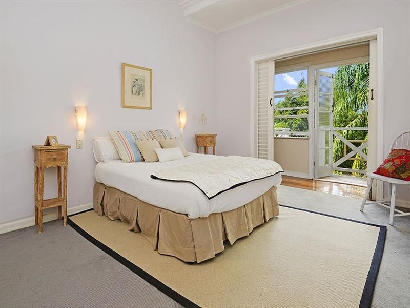 22 Crescent Road, Hamilton QLD 4007