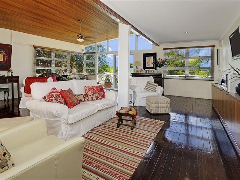 22 Crescent Road, Hamilton QLD 4007