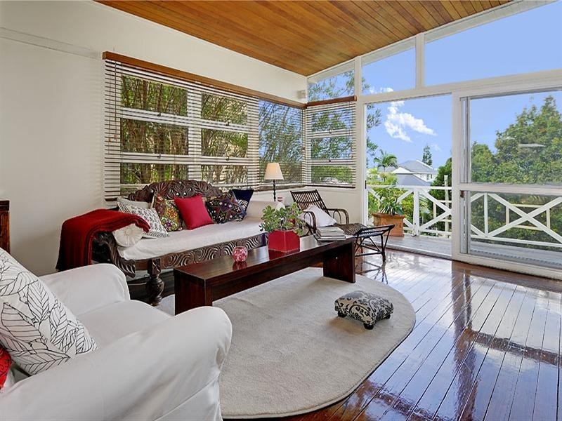 22 Crescent Road, Hamilton QLD 4007