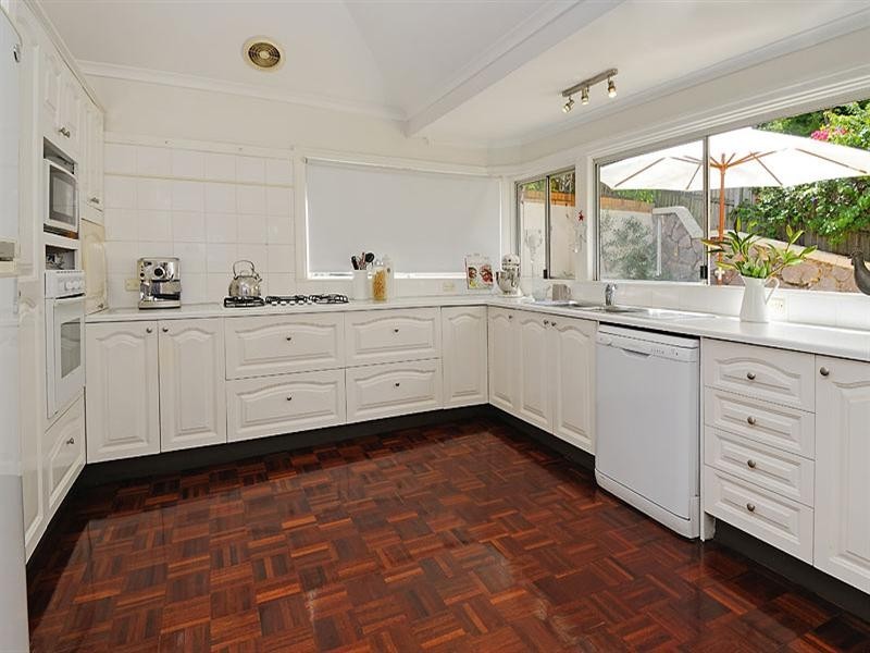 22 Crescent Road, Hamilton QLD 4007