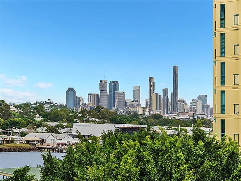 30410/2 Harbour Road, Hamilton QLD 4007