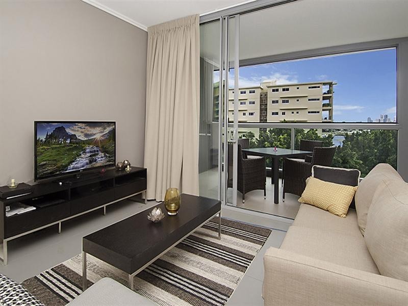 30410/2 Harbour Road, Hamilton QLD 4007