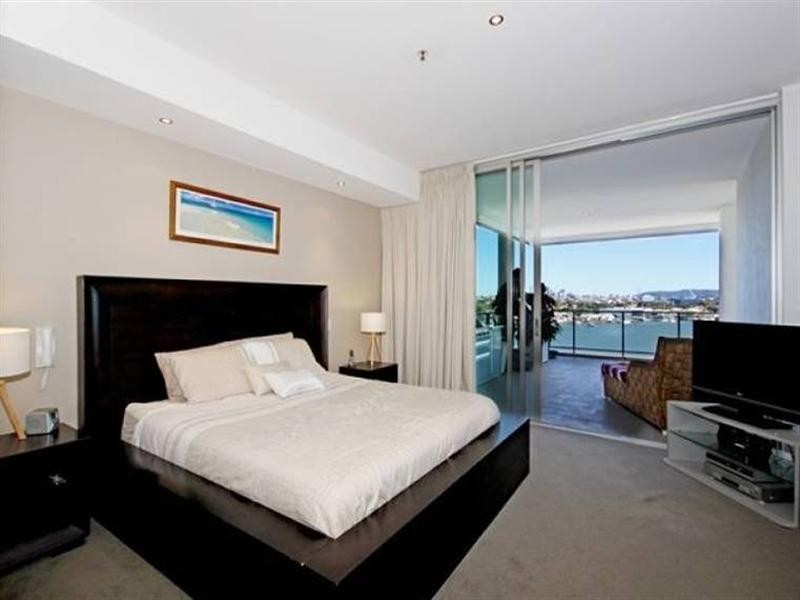 126/37 Harbour Road, Hamilton QLD 4007