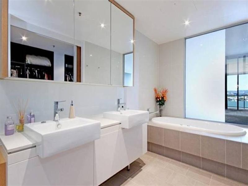 126/37 Harbour Road, Hamilton QLD 4007