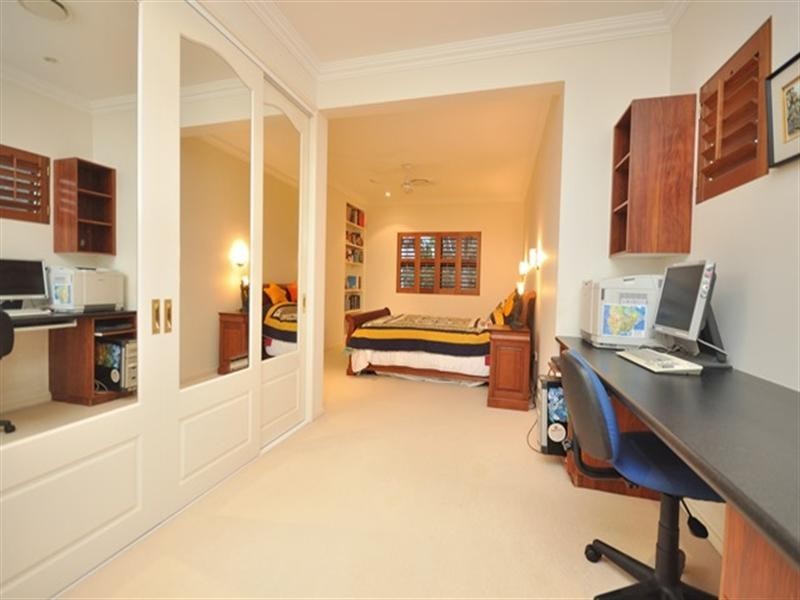 18 Beaufort Lane, Clayfield QLD 4011