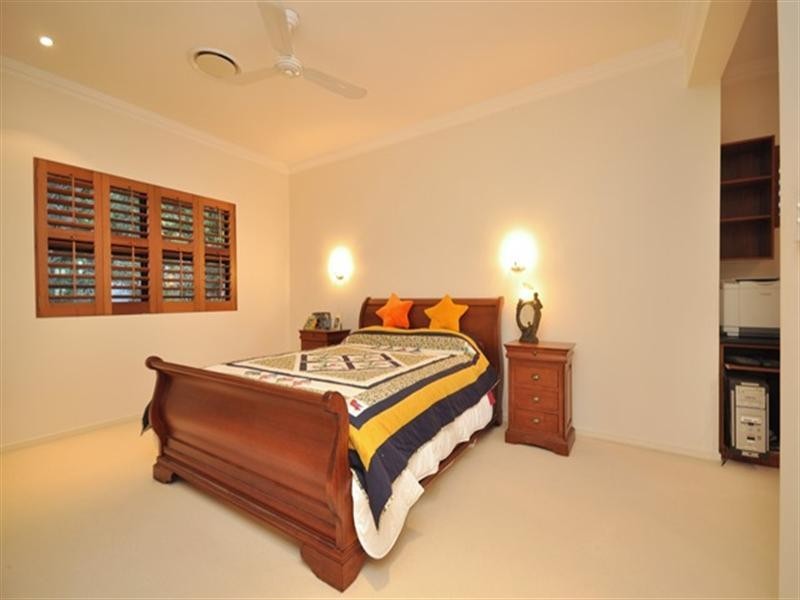 18 Beaufort Lane, Clayfield QLD 4011