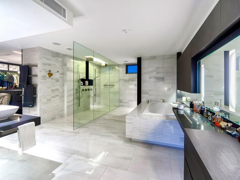 6 Langside Road, Hamilton QLD 4007