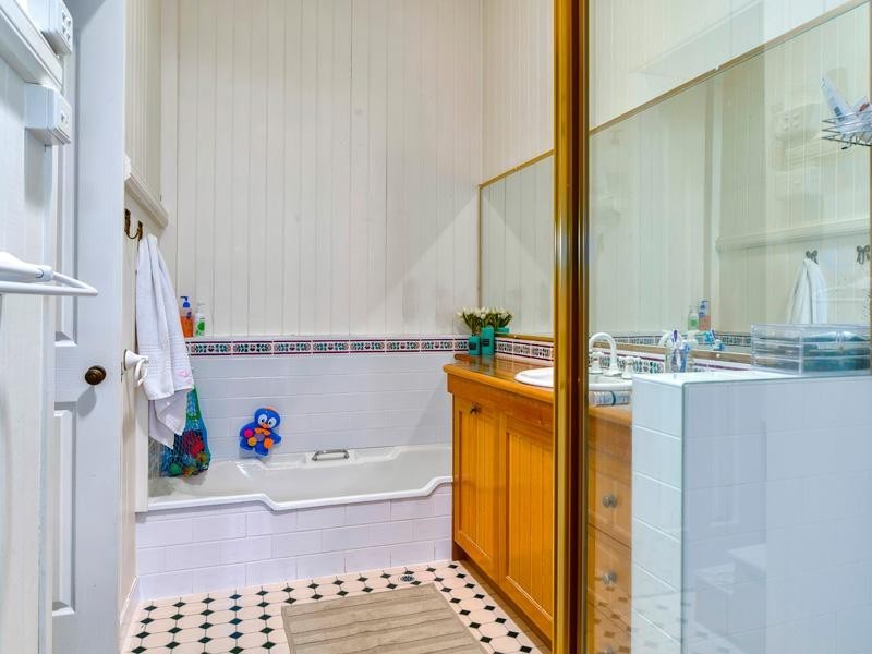 10 Edith Street, Alderley QLD 4051