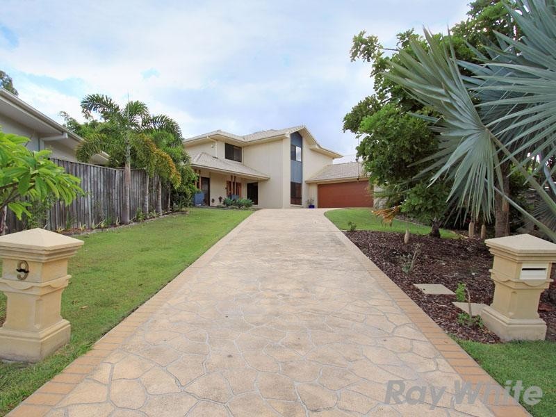 9 Sonienda Place, Bridgeman Downs QLD 4035