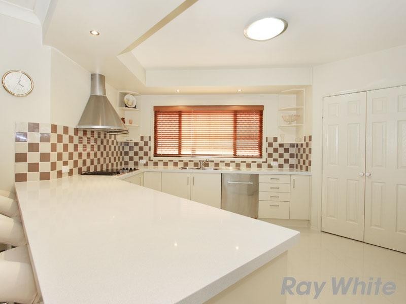 9 Sonienda Place, Bridgeman Downs QLD 4035