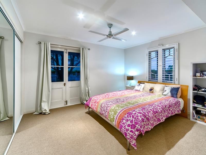 26 Roseleigh Street, Wooloowin QLD 4030