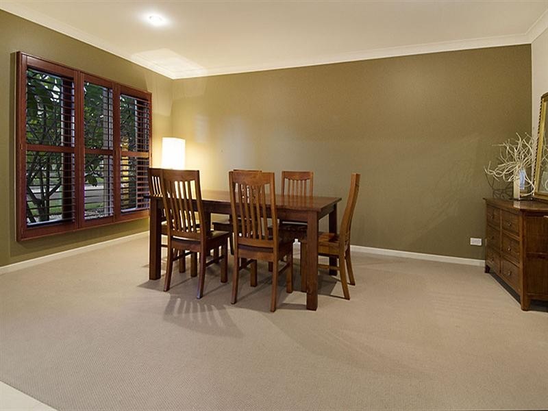 5 Nicklaus Parade, North Lakes QLD 4509