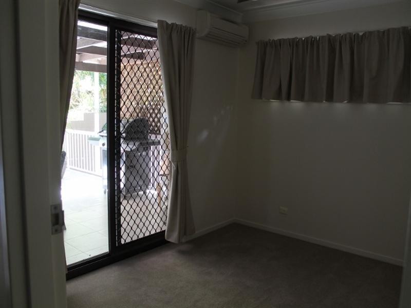 4/24A Crescent Road, Hamilton QLD 4007