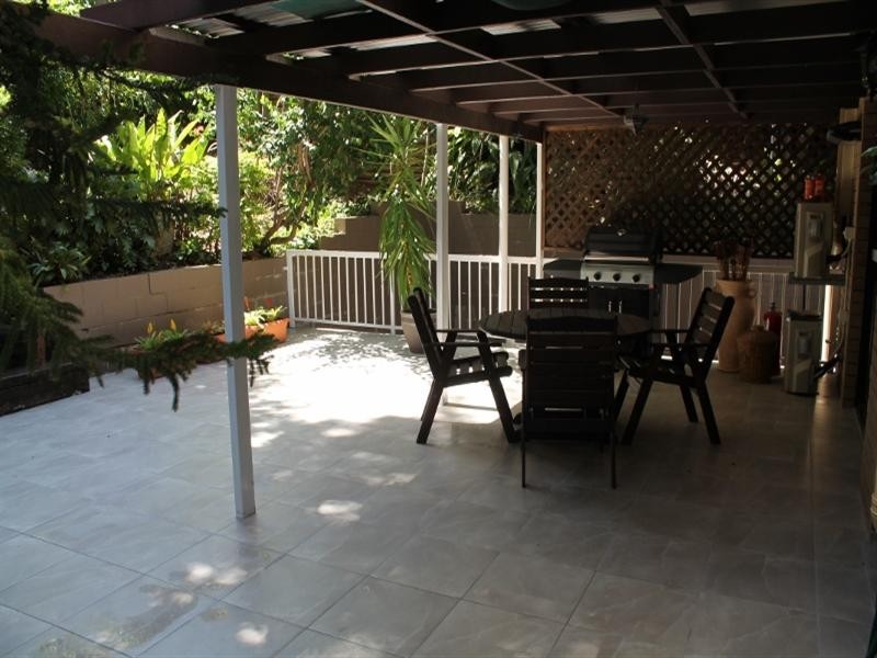 4/24A Crescent Road, Hamilton QLD 4007