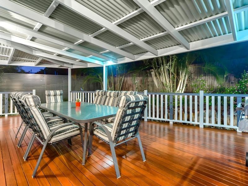 6 Daniel Place, Newmarket QLD 4051