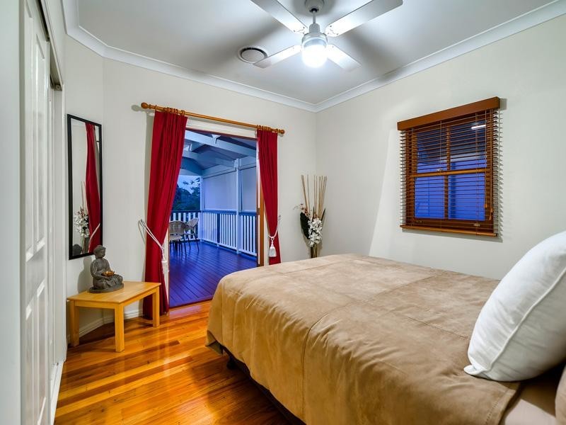 6 Daniel Place, Newmarket QLD 4051