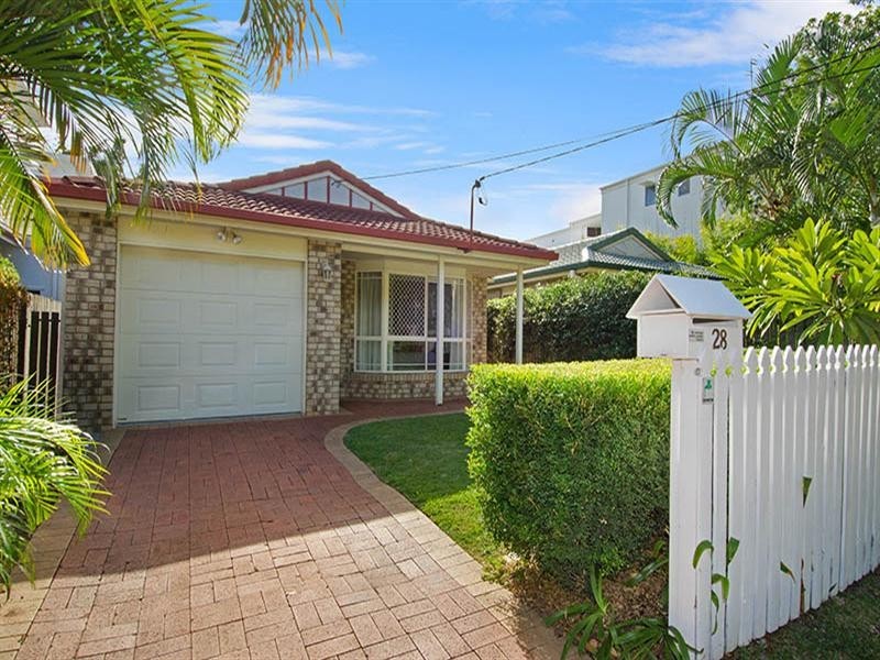 28 Windsor Street, Hamilton QLD 4007
