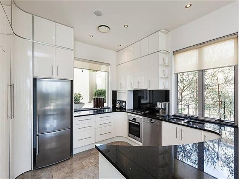 9 Annie Street, Hamilton QLD 4007