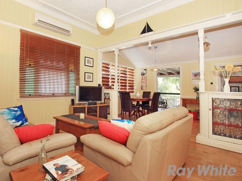 26 Hamilton Road, Wavell Heights QLD 4012