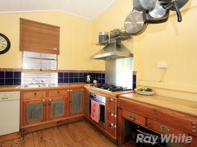 26 Hamilton Road, Wavell Heights QLD 4012